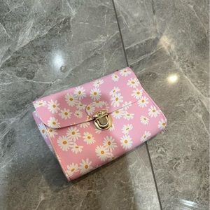 Shein small shoulder bag in pink with flowers and gold chain